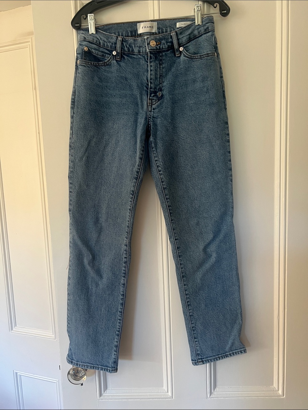 Frame Denim The Borrowed Jeans in Medium Blue